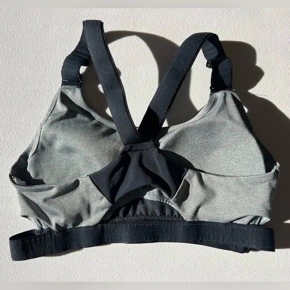 Nike Women’s Dri-FIT Adjustable High Impact Black/Gray Sports Bra Small - Picture 2 of 3
